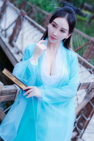 不系纽扣的女孩_高清影视在线观看